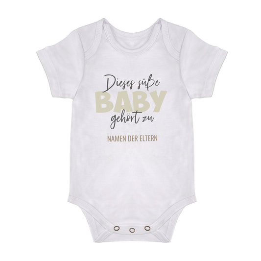 Babybody - Dieses süße Baby gehört zu - Personalisierbar - FULiMA®