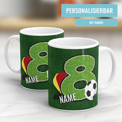 Ich bin 8 Fußball personalisiert mit Name Tasse 8. Geburtstag