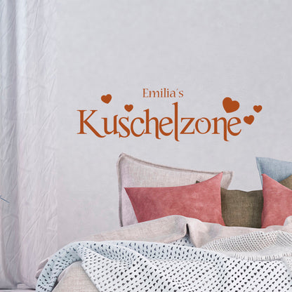 Personalisiertes Wandtattoo Kuschelzone für Paare mit Herzchen